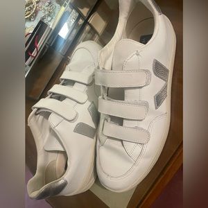 Veja V-12 white and metallic women sneaker